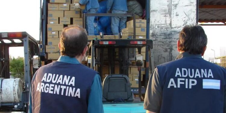 Reforma laboral: el Gobierno convocó a empresarios y a la CGT para discutir el artículo que penaliza con el despido con causa las protestas sindicales