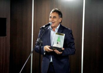 Rubén Eslaiman recibió premio al legislador mas destacado