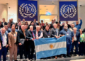 Abogados y gremios denunciaron ante la OIT al Gobierno por la reforma laboral y las sanciones sindicales mientras la CGT defendió el trabajo y la producción